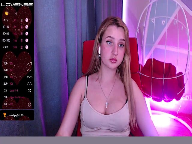 Live sex webcam photo for Nikaking22 #273581411