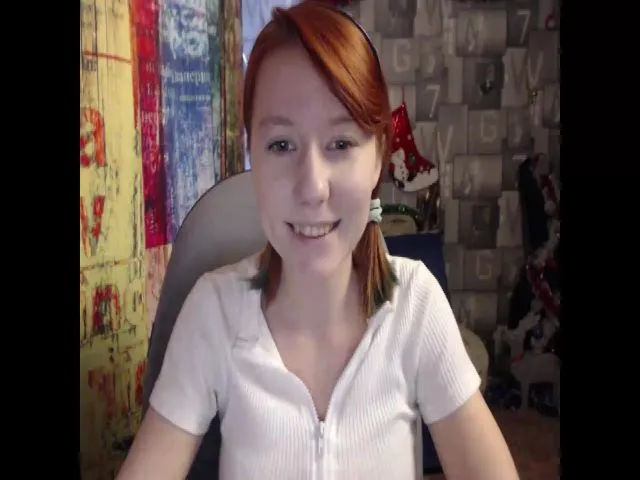 Live sex webcam photo for NikiFoks18 #272142471