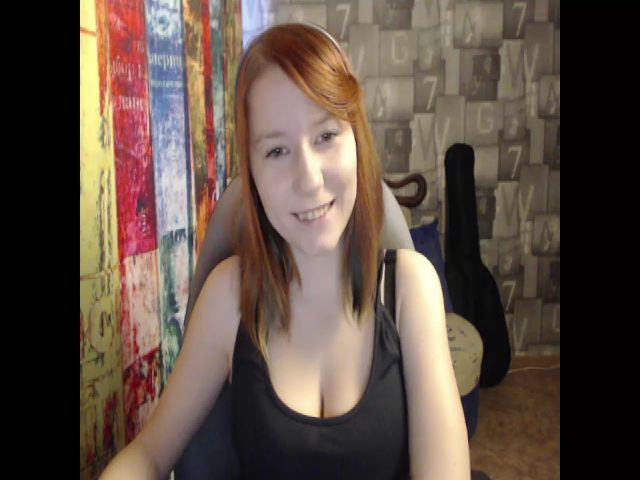 Live sex webcam photo for NikiFoks18 #272560920