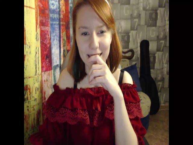 Live sex webcam photo for NikiFoks18 #272650744