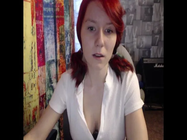 Live sex webcam photo for NikiFoks18 #273883346