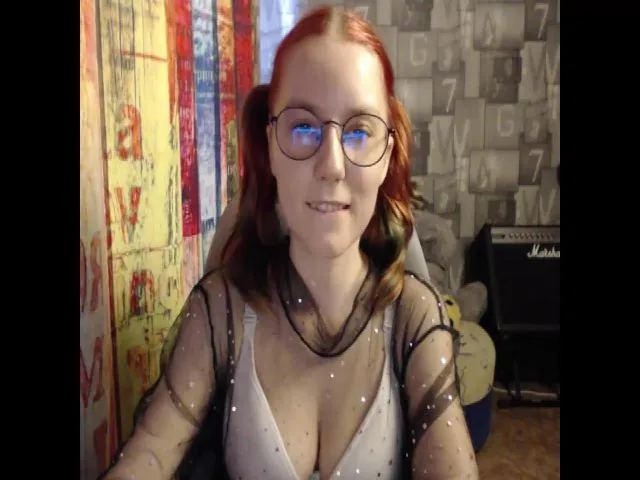 Live sex webcam photo for NikiFoks18 #274196181