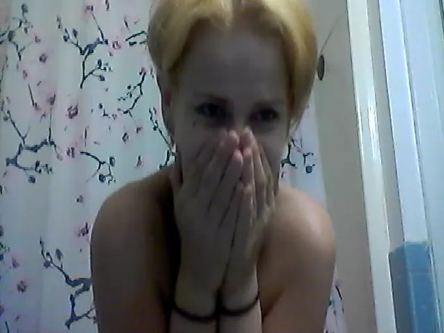 Live sex webcam photo for NikkiDawson #271893179