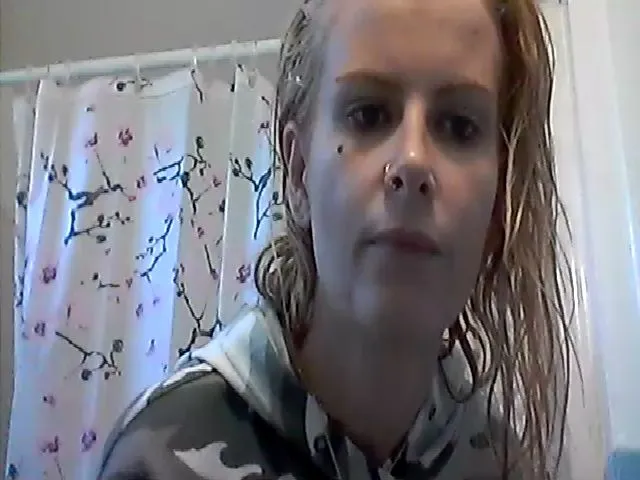 Live sex webcam photo for NikkiDawson #271968056