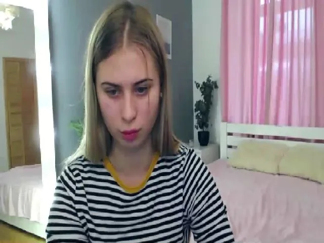 Live sex webcam photo for NikoleBereg #271942709