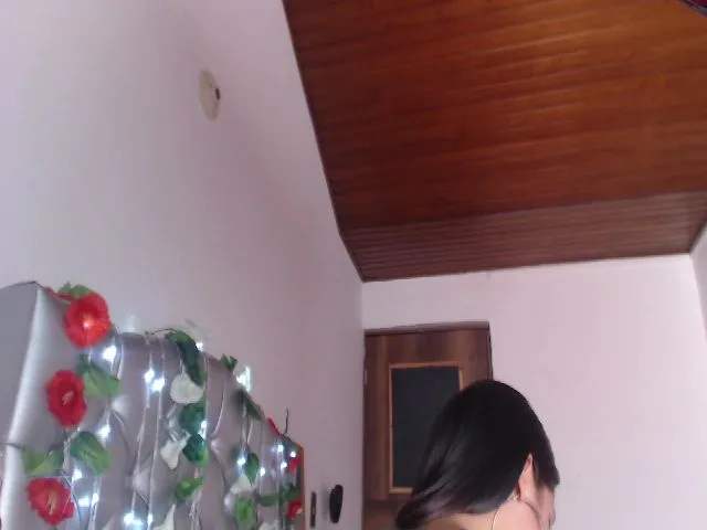 Live sex webcam photo for NikoraStar #272530217