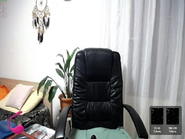 Live sex webcam photo for Niky_Squirt4U #271739978