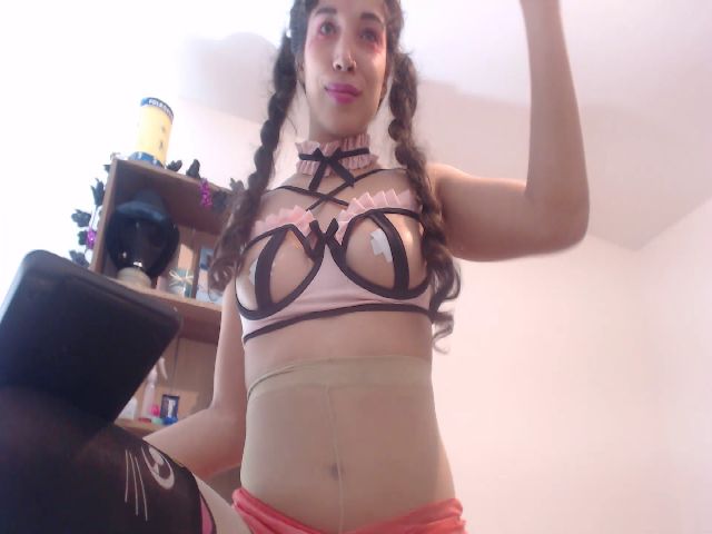 Live sex webcam photo for Nina_Doux #271928598