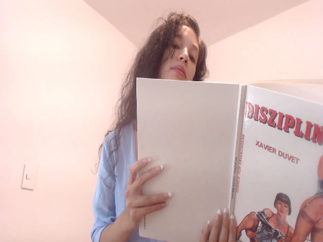 Live sex webcam photo for Nina_Doux #271961200