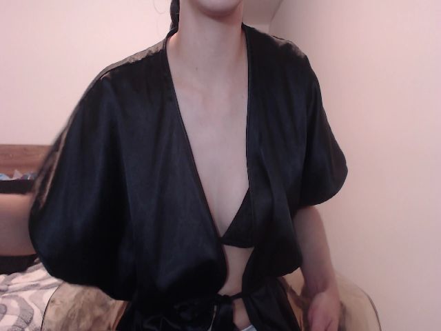 Live sex webcam photo for Nina_Doux #272057955