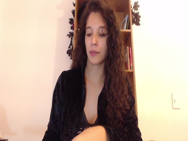 Live sex webcam photo for Nina_Doux #272482172