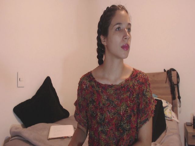 Live sex webcam photo for Nina_Doux #273004727