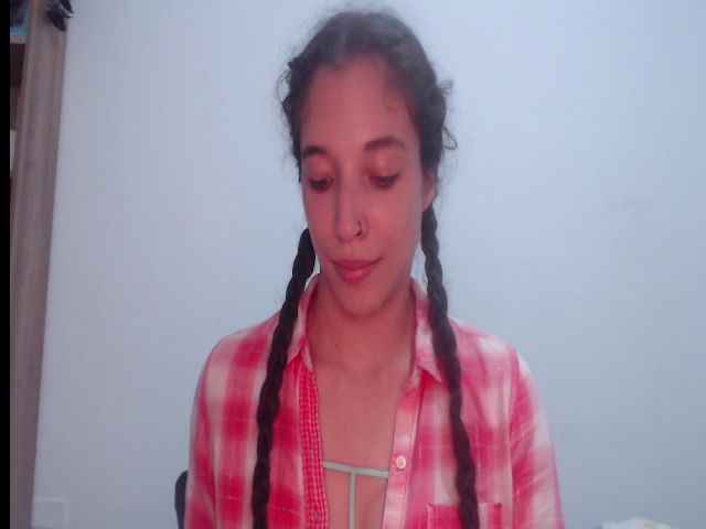 Live sex webcam photo for Nina_Doux #274692707