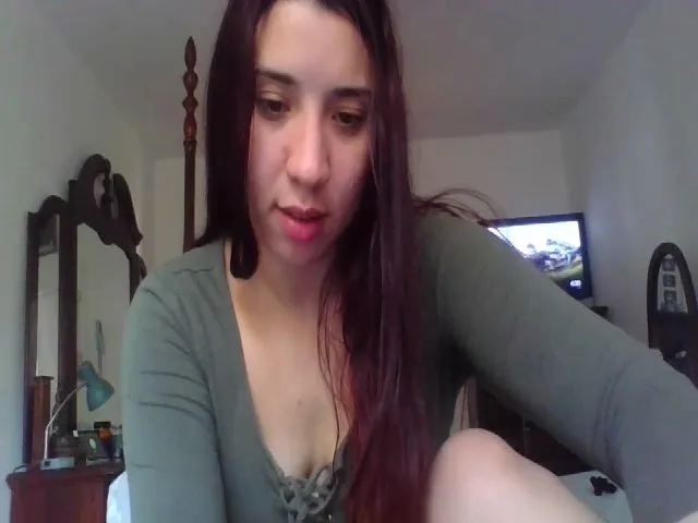 Live sex webcam photo for Nina_lovez #272945748