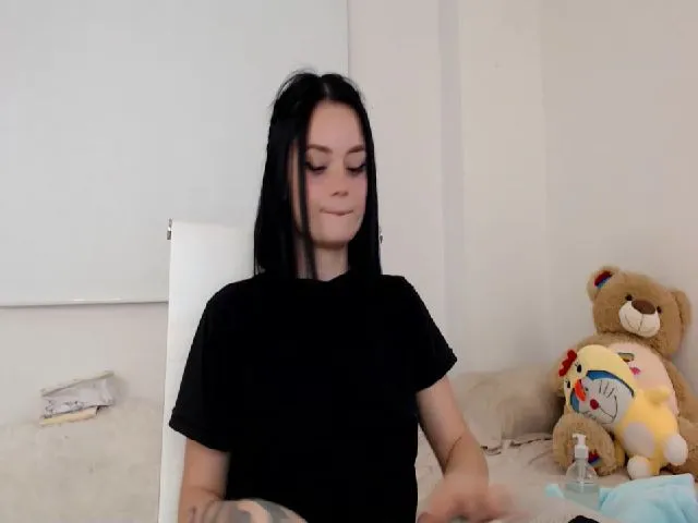 Live sex webcam photo for Ninavolkov #272739883