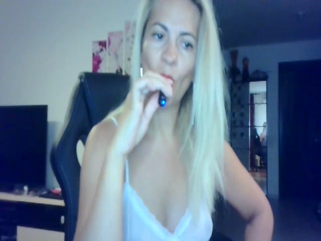 Live sex webcam photo for NlGHT_WlSH #273943023