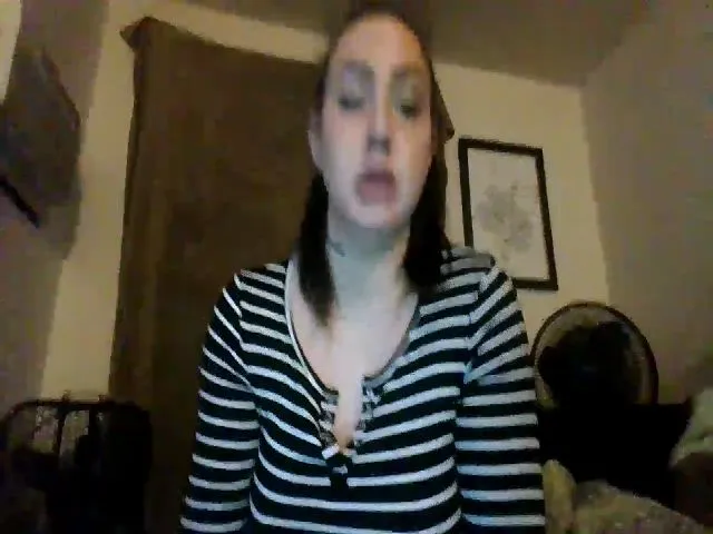 Live sex webcam photo for Noellebella #271767221