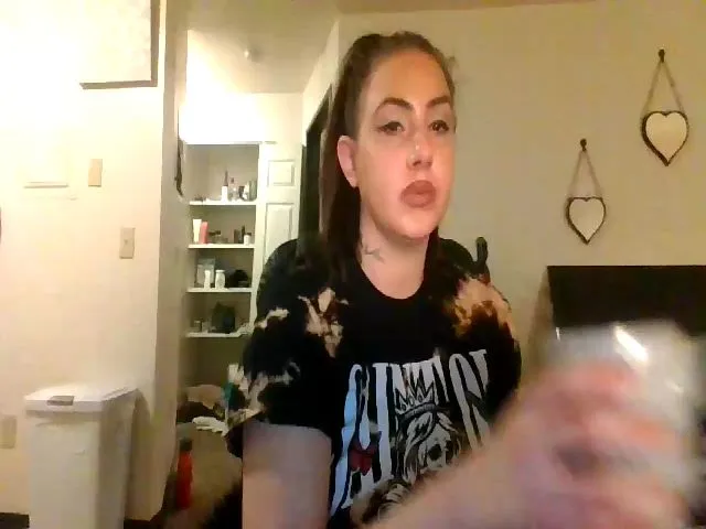 Live sex webcam photo for Noellebella #272066159