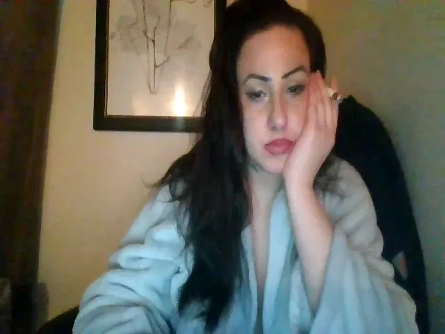 Live sex webcam photo for Noellebella #272556442