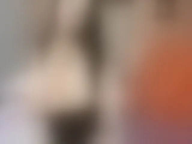 Live sex webcam photo for NoemiStar #273537458