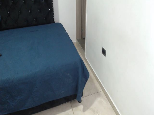 Live sex webcam photo for Noha_24_ #272191092