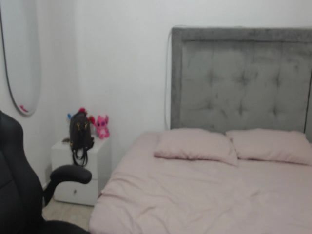 Live sex webcam photo for Noha_24_ #272865851