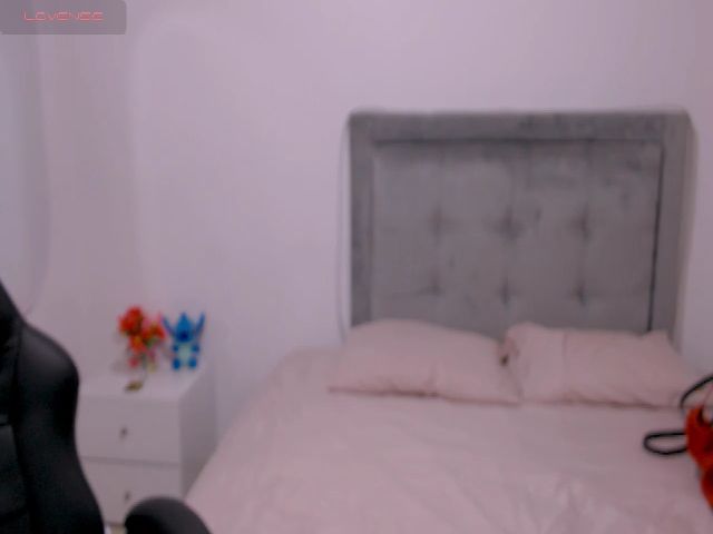 Live sex webcam photo for Noha_24_ #272907969