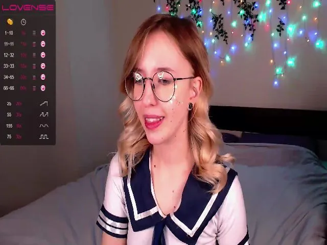 Live sex webcam photo for Nura_vura #272663149