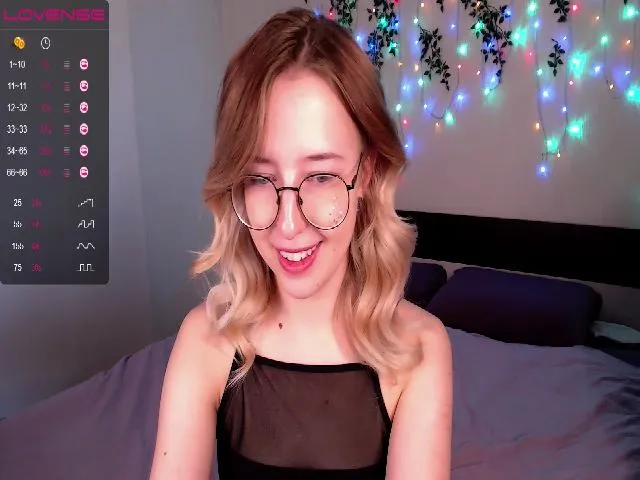 Live sex webcam photo for Nura_vura #272886216