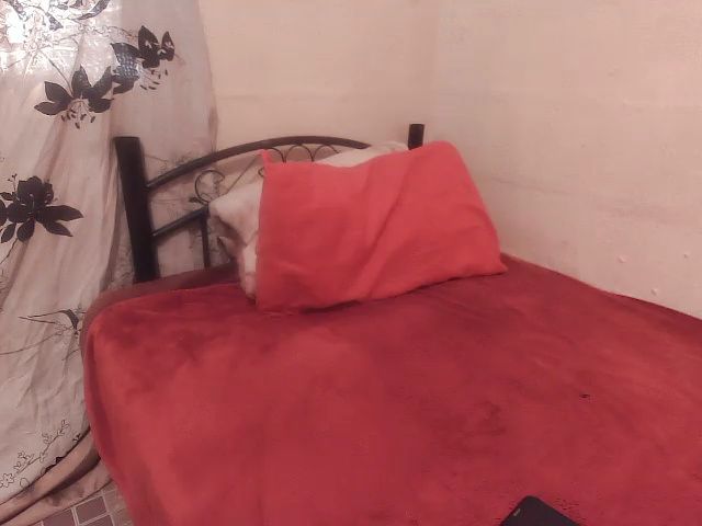 Live sex webcam photo for Nuzqueen1 #272801665