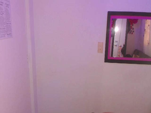 Live sex webcam photo for NyahMackenzie #273359256