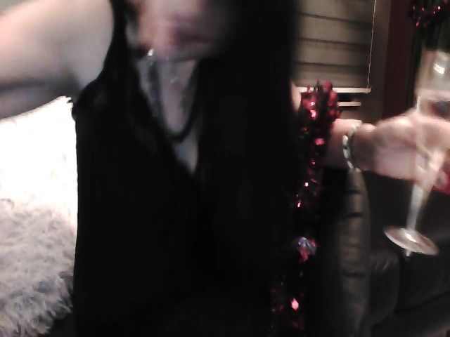 Live sex webcam photo for OLIVERY999 #271856209