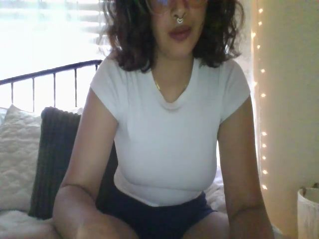 Live sex webcam photo for OddyPuss #273275698