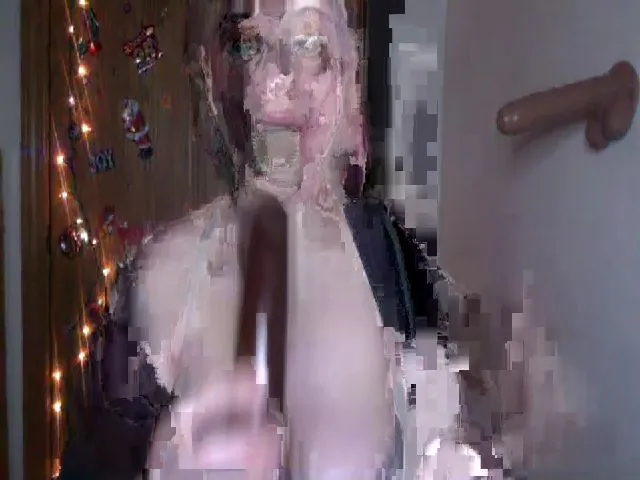 Live sex webcam photo for Oephilia #271943141