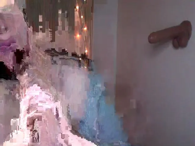 Live sex webcam photo for Oephilia #272080259