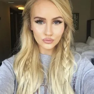 Live sex webcam photo for Officialelsa #278276732