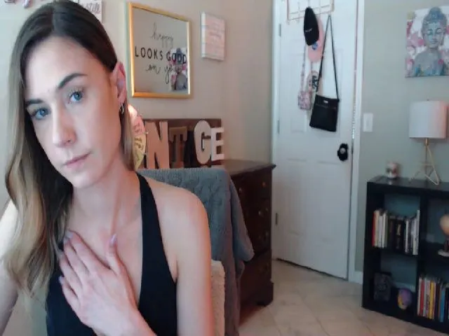 Live sex webcam photo for OhYesCeleste #272830921