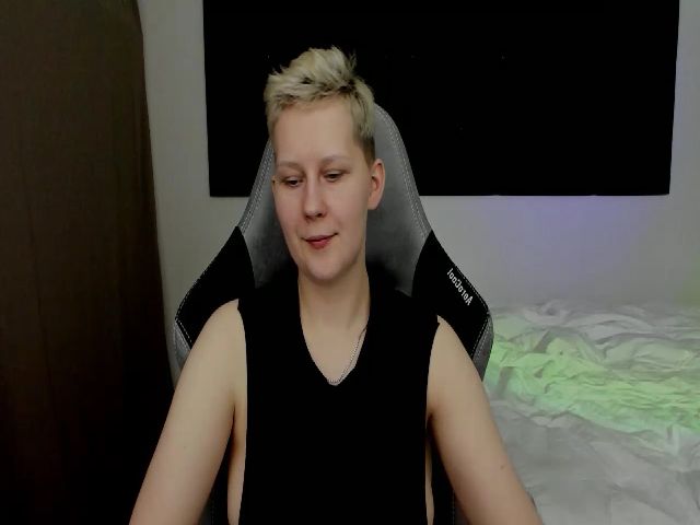 Live sex webcam photo for Oh_daisy #271846409