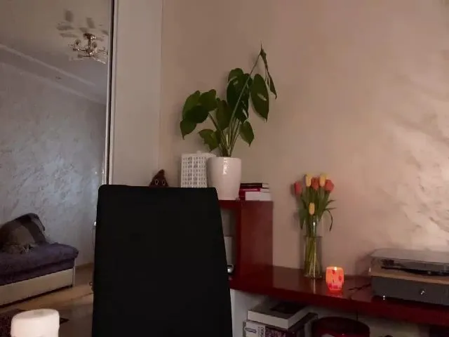 Live sex webcam photo for OhhMyCherry #272970011