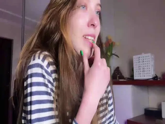 Live sex webcam photo for OhhMyCherry #272982943