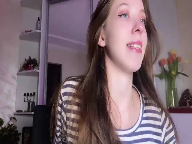 Live sex webcam photo for OhhMyCherry #272983032