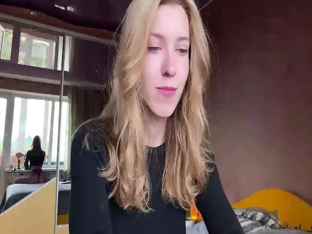 Live sex webcam photo for OhhMyCherry #273613786