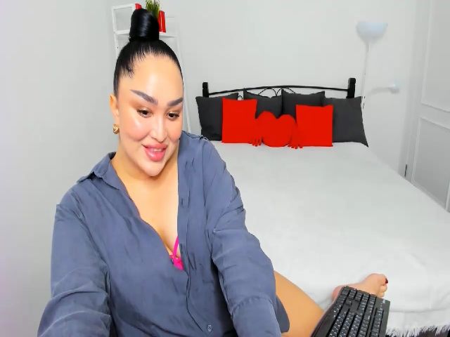 Live sex webcam photo for Ohjasmine1 #273983909