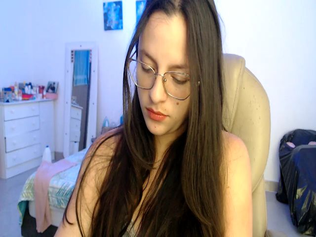 Live sex webcam photo for Ohmiax #272994195