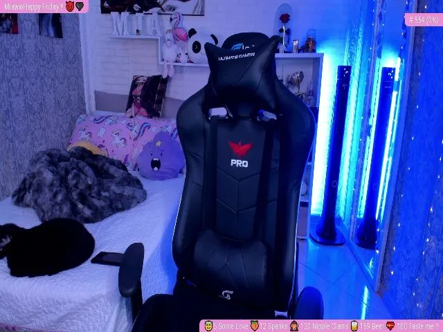 Live sex webcam photo for Ohmymiaw #273555930