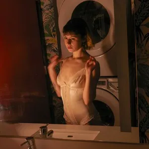 Live sex webcam photo for OliveFox #291194676