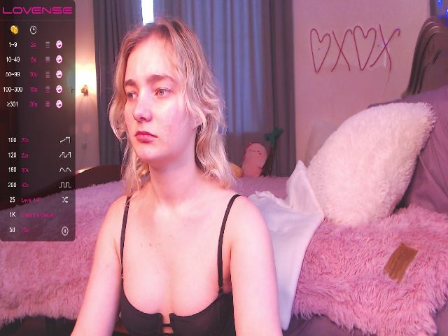 Live sex webcam photo for OliviaFar #272397265