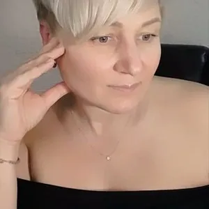 Live sex webcam photo for OliviaOskar_ #278237720