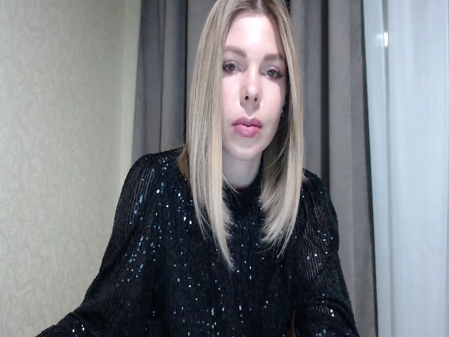 Live sex webcam photo for OliviaOukhard #273464723