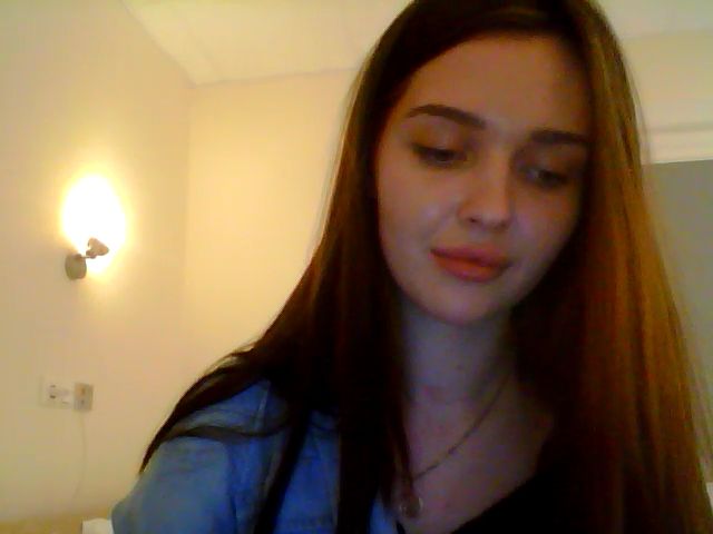 Live sex webcam photo for Ollwi #272956552